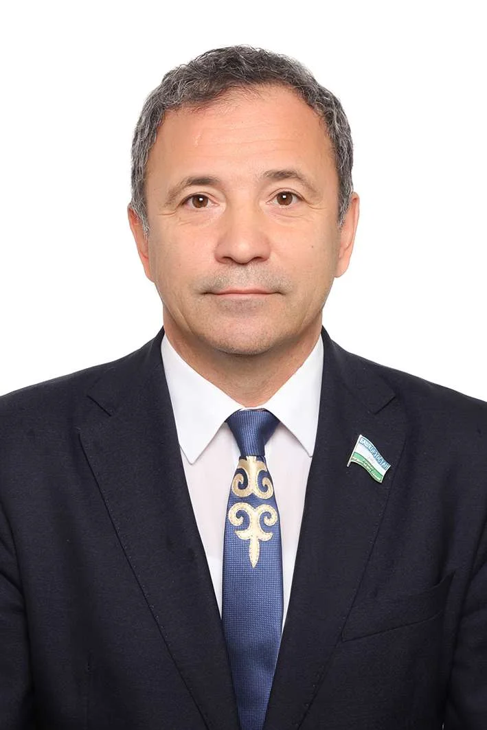 Рустем Ахмадинуров